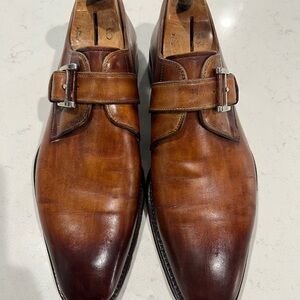 Magnanni Monk buckle strap shoe. Fits like a 8.5-9 men’s size. Made in Spain